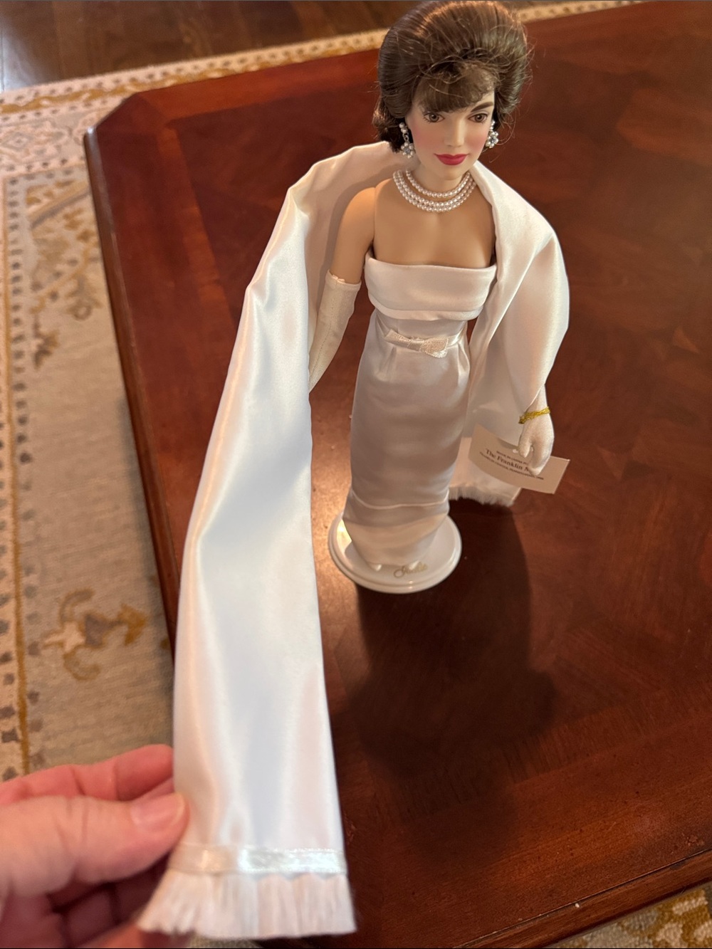 “The Jackie Doll” Jackie Kennedy Vintage Collectible- Franklin Mint - Picture 5 of 7